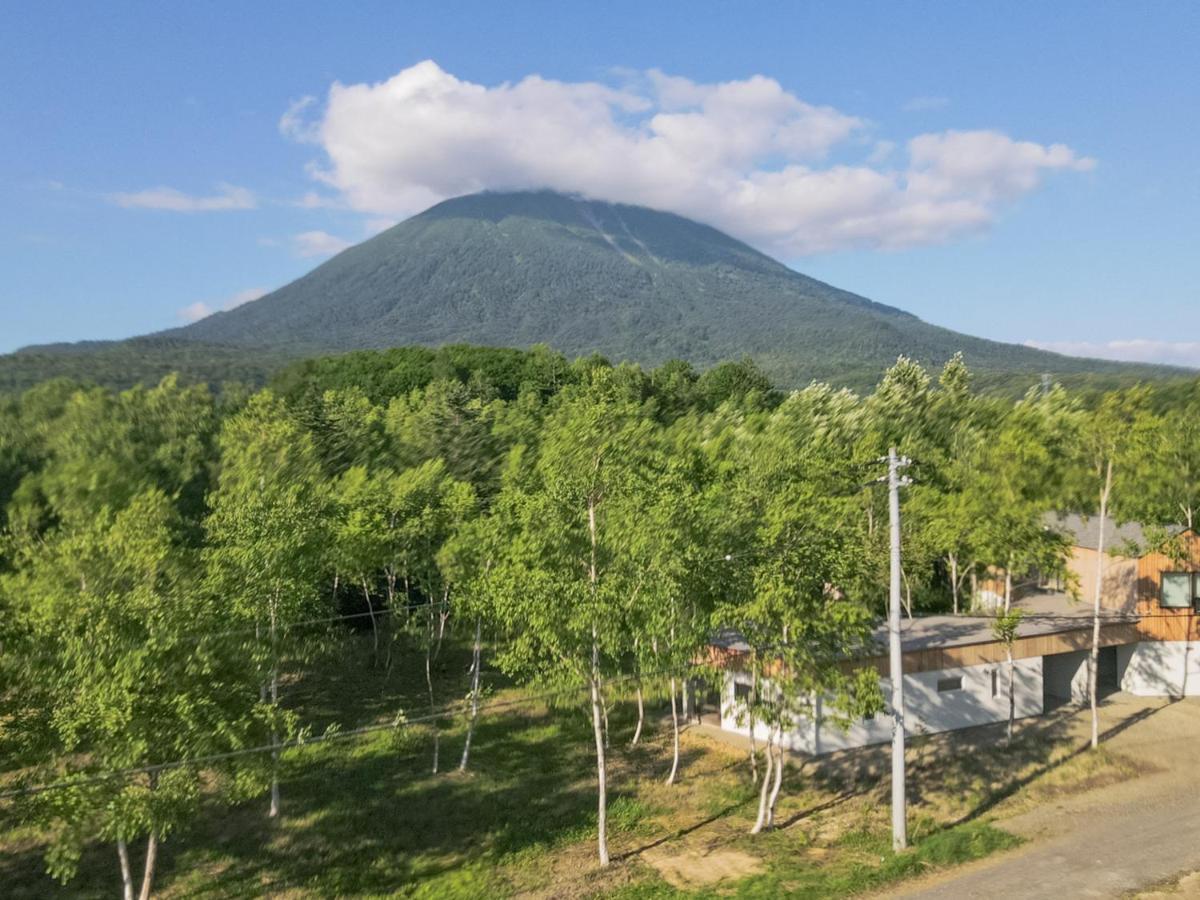 Coboushi オモヤ Guest House Niseko Exterior photo
